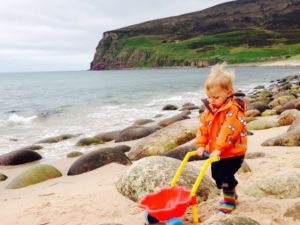 monkey and mouse kidrated meets mummy blogger scotland beach