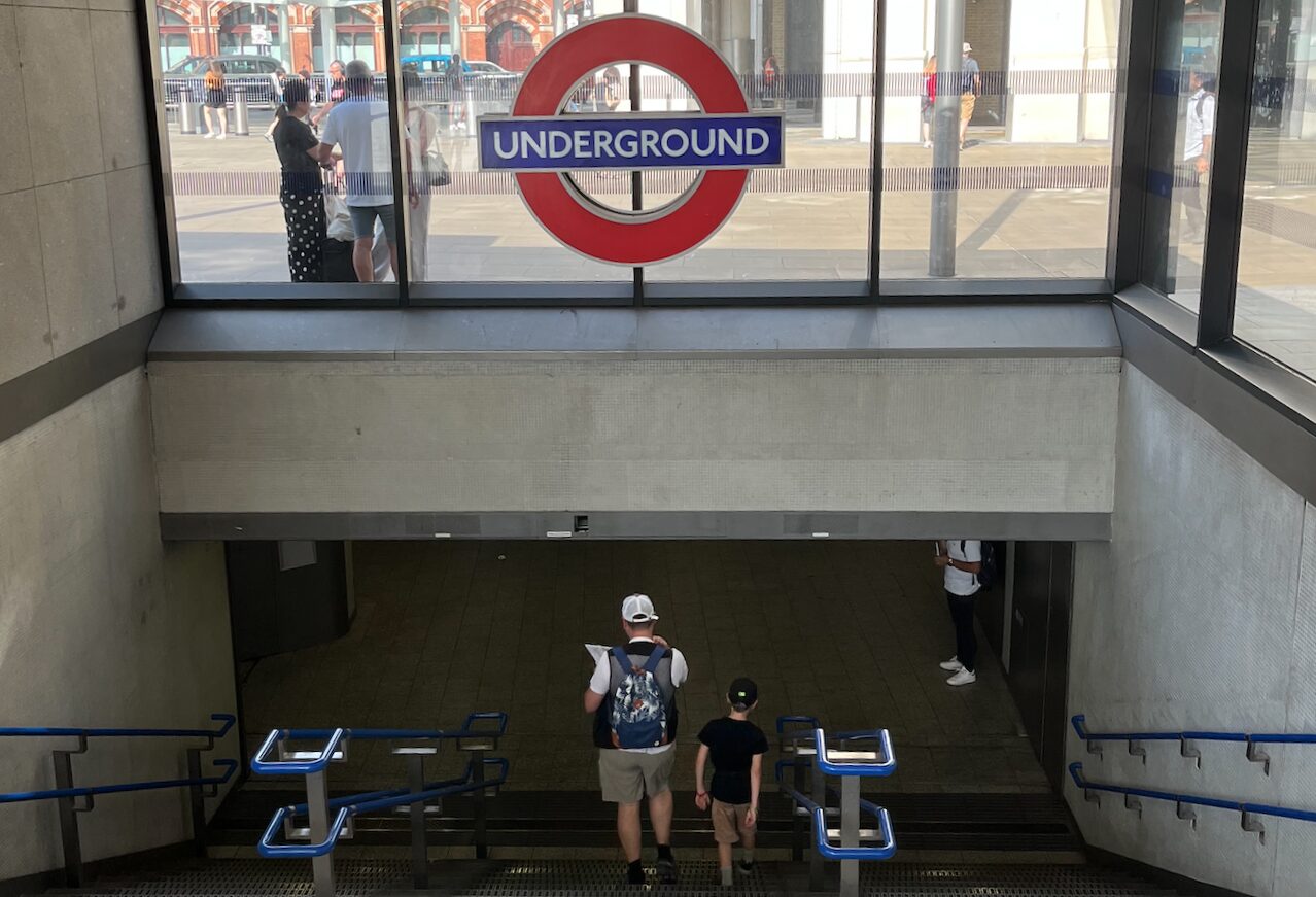 How to Travel on the London Underground with Kids - A KidRAted Guide